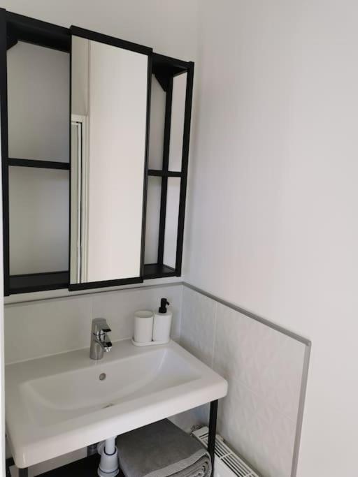 Maison Cosy Entre Paris Rouen Et Deauville Pont-de-lʼArche المظهر الخارجي الصورة